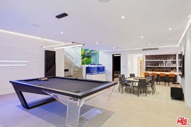 1410 Georgina Avenue, Santa Monica CA: https://media.crmls.org/mediaz/153aa4ff-f203-493e-9787-16eb6a45f7f2.jpg