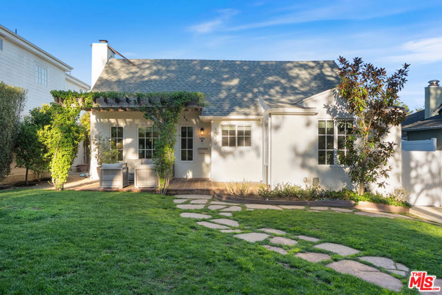 1023 Centinela Avenue photo 1