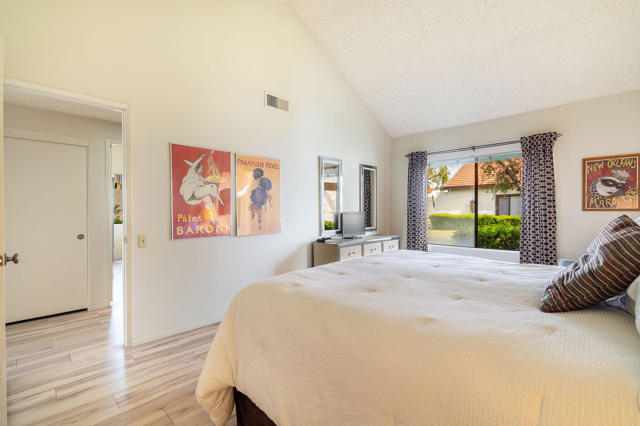 2355 S Gene Autry Trail, Palm Springs CA: https://media.crmls.org/mediaz/153bec49-bbd3-474e-98fa-3974eab748cf.jpg