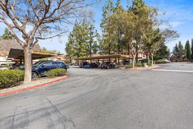 12059 Alta Carmel Ct, San Diego CA: https://media.crmls.org/mediaz/153c7ef9-755a-4236-8595-c35dc04c180b.jpg