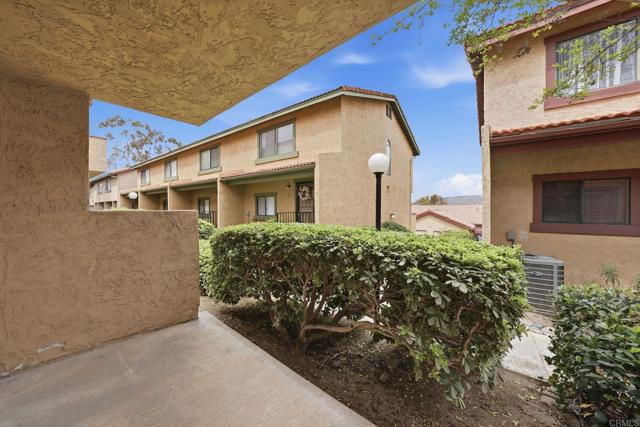 Detail Gallery Image 29 of 43 For 10794 Jeanne #UNIT F,  Santee,  CA 92071 - 2 Beds | 2/1 Baths