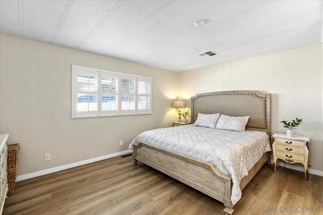 7305 San Luis, Carlsbad CA: https://media.crmls.org/mediaz/153d6ea0-cde3-4b7e-9e1d-d3919215bf5d.jpg