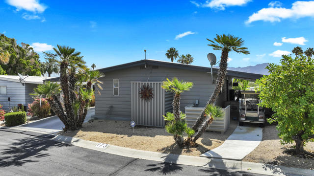 49305 Hwy 74, Palm Desert CA: https://media.crmls.org/mediaz/153da952-3731-4213-9387-85ed828ce051.jpg