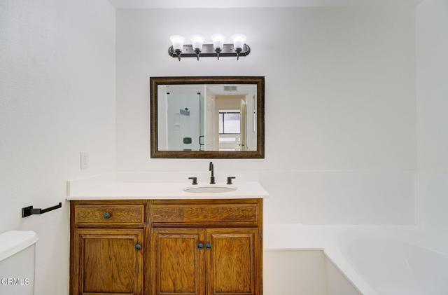 Detail Gallery Image 14 of 19 For 121 S Hope St #321,  Los Angeles,  CA 90012 - 1 Beds | 1 Baths