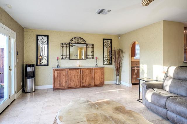 4410 Charger Boulevard, San Diego CA: https://media.crmls.org/mediaz/153f1734-2379-4938-b73d-1c5806877963.jpg