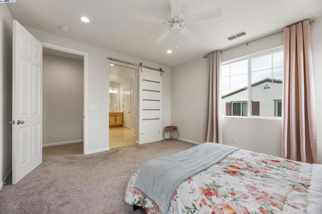 257 E Terra Mia Ave, Mountain House CA: https://media.crmls.org/mediaz/1540bc1c-73fa-4698-a0c1-43c834a7535b.jpg