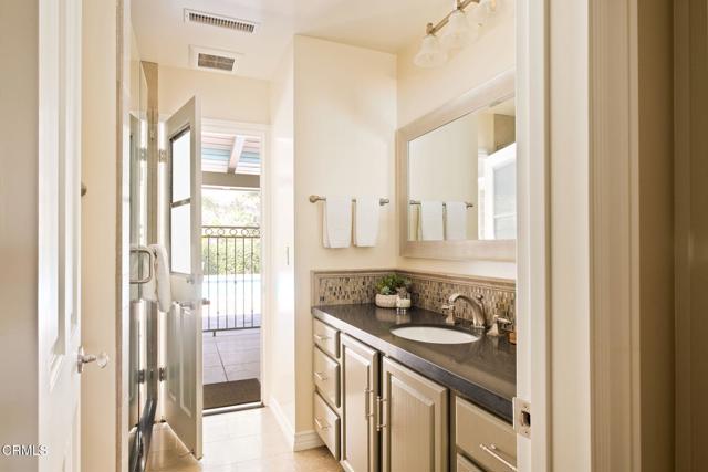 919 Willow Springs Lane, Glendora CA: https://media.crmls.org/mediaz/1540cb2c-0d37-4d81-8117-15bdc34b2c94.jpg