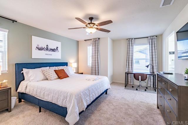 Detail Gallery Image 1 of 26 For 6446 E Meritage Dr, Fresno,  CA 93727 - 3 Beds | 2/1 Baths