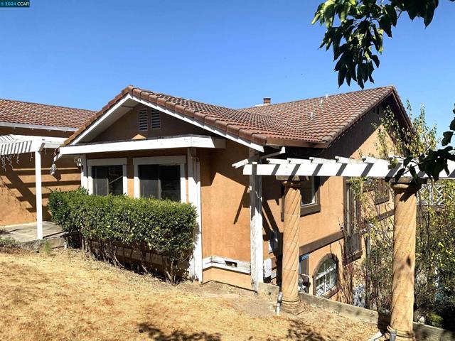 29 Anton Way, Novato CA: https://media.crmls.org/mediaz/154246dd-3524-4458-a6c6-48356baa0ec2.jpg