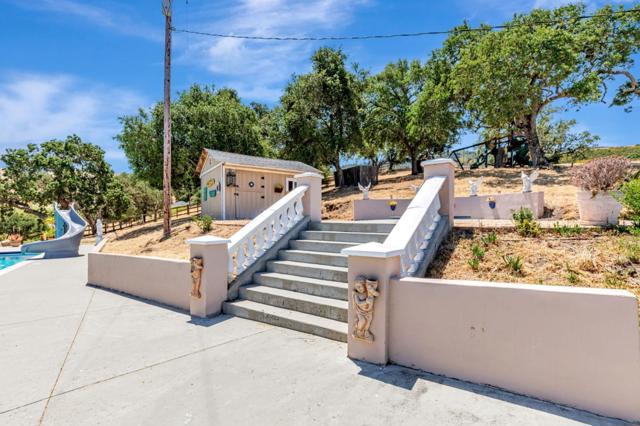 28837 Underwood Road,  CA: https://media.crmls.org/mediaz/154287dc-783d-47cc-bfea-554a048bf3c9.jpg