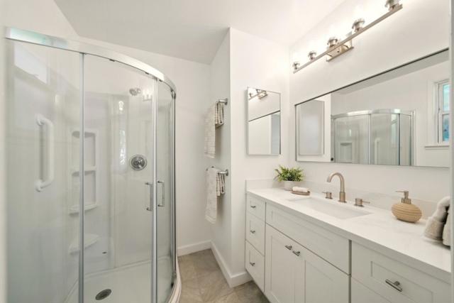 1405 Oakhurst Avenue, San Carlos CA: https://media.crmls.org/mediaz/154305ed-a096-489f-94fd-ec625c30dcd2.jpg
