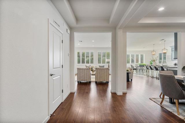 20 Hospital Road, Hollister CA: https://media.crmls.org/mediaz/15434884-5403-4258-9b55-36dabfe44975.jpg