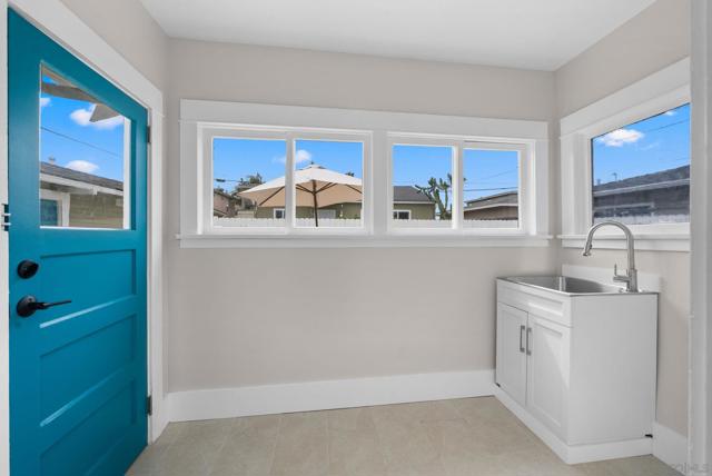 4646 48 Cherokee Avenue, San Diego CA: https://media.crmls.org/mediaz/15441fb2-64d7-4ad9-bd93-bd0e221f7fb4.jpg