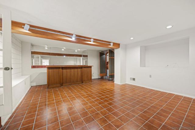 661 Union, Encinitas CA: https://media.crmls.org/mediaz/15448887-83f3-4c7f-b840-ce54a9d0173c.jpg