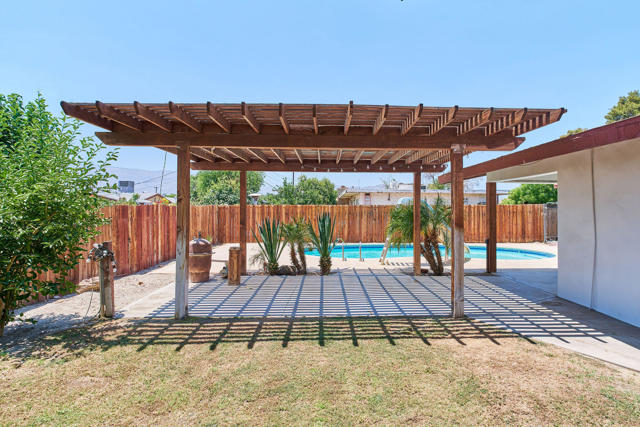 83175 Rue Paray, Thermal CA: https://media.crmls.org/mediaz/15454143-af12-4110-a815-3218f91537cb.jpg