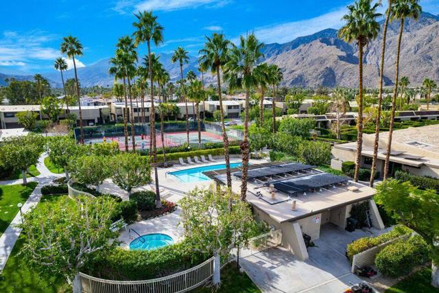 1254 Tiffany N Circle, Palm Springs CA: https://media.crmls.org/mediaz/15455964-8a63-4ccd-989c-f5d8711d4ca8.jpg