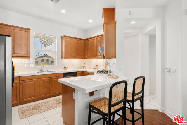 7101 Playa Vista Drive, 413 photo 6