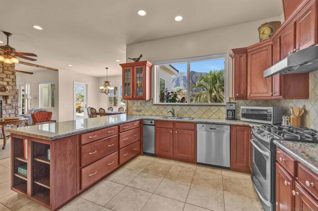 341 Ocotillo Cir, Borrego Springs CA: https://media.crmls.org/mediaz/1545e6dd-1aec-4e1e-bc7d-5647254bb0ed.jpg