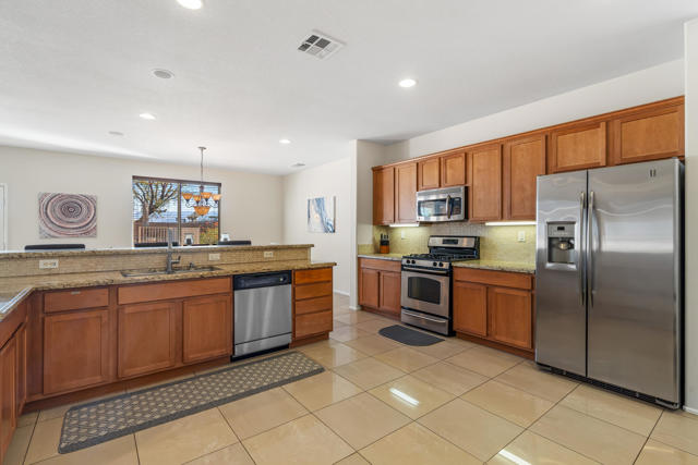 Image 16 of 45 For 84345 Volare Avenue