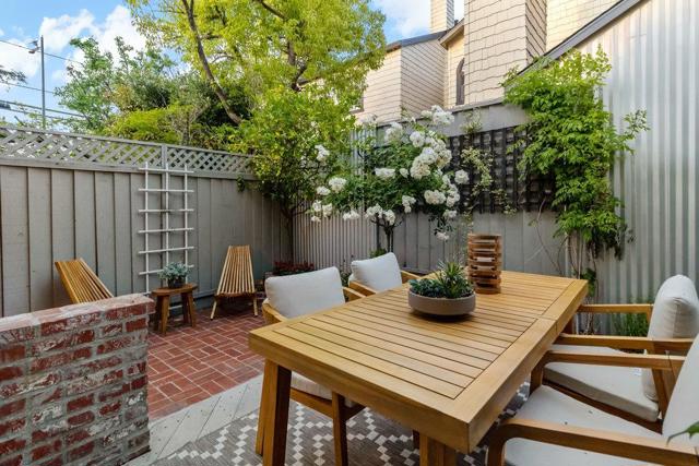 502 W Sunnyoaks Avenue, Campbell CA: https://media.crmls.org/mediaz/154684e1-857e-4913-b1c7-d6e3884bd6da.jpg