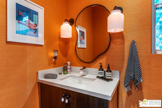 482 Paragon Loop, Palm Springs CA: https://media.crmls.org/mediaz/154759f2-82a9-4fbb-91eb-02f377b6ab1c.jpg