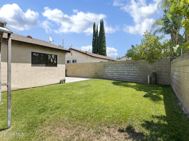2264 Cochran Street, Simi Valley CA: https://media.crmls.org/mediaz/1548900d-d794-4716-8c3f-78a71ebc2bab.jpg