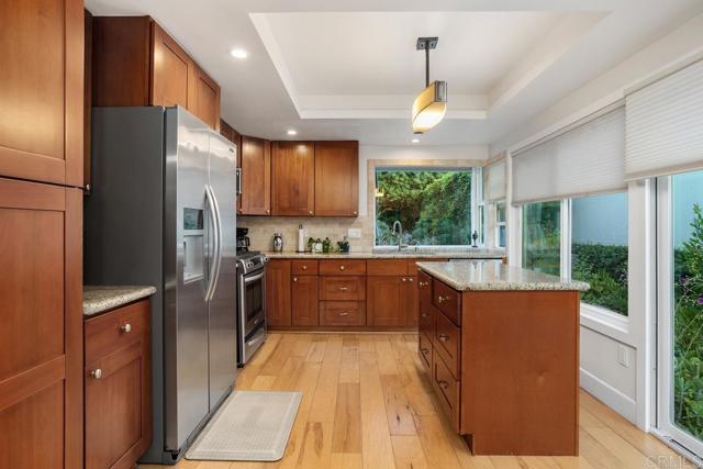 Detail Gallery Image 13 of 41 For 1277 Santa Luisa Dr., Solana Beach,  CA 92075 - 3 Beds | 2 Baths