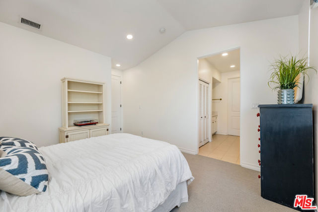 1028 9th Street, Manhattan Beach, California 90266, 5 Bedrooms Bedrooms, ,5 BathroomsBathrooms,Residential,Sold,9th,25532263