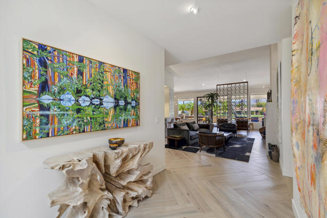 44970 Desert Horizons Drive, Indian Wells CA: https://media.crmls.org/mediaz/15497351-3945-461a-bcbf-ea01e1851cda.jpg