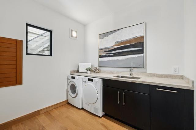 33 Highland Avenue, Burlingame CA: https://media.crmls.org/mediaz/15499cf9-5955-481f-a6d5-ce7b8566a9a6.jpg