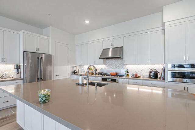 2250 Kilowatt Way, Fremont CA: https://media.crmls.org/mediaz/1549ec66-a52c-46c9-b211-28c7427f50b3.jpg