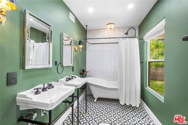 8204 Clemens Avenue, West Hills CA: https://media.crmls.org/mediaz/154a8d23-f911-4eba-a470-1c0fc885131e.jpg