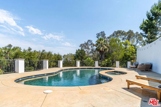 8171 Tianna Road, Los Angeles CA: https://media.crmls.org/mediaz/154aab22-620b-4160-9e7a-64237f27f4a7.jpg