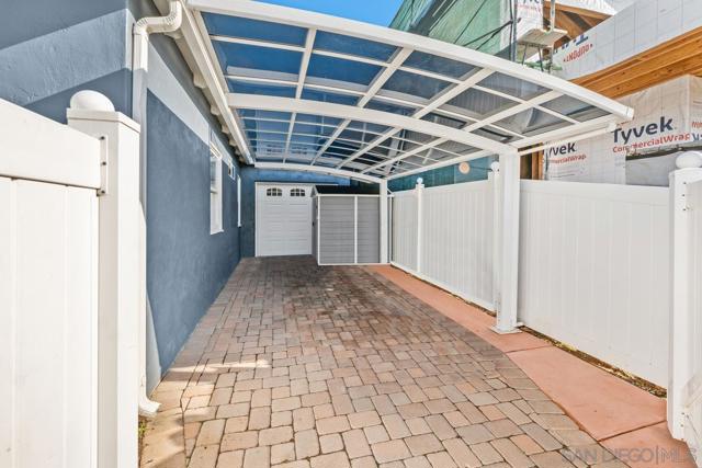 800 3rd St, Coronado CA: https://media.crmls.org/mediaz/154af147-36ee-4e2d-90e7-ef9e5bb9d3b4.jpg
