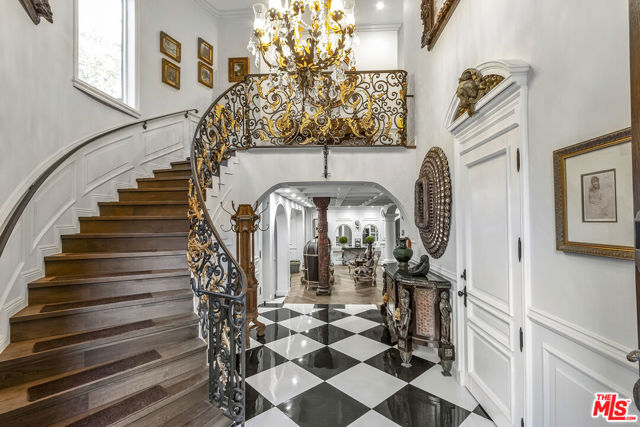 Details for 1556 Beverly Glen Boulevard, Los Angeles, CA 90077
