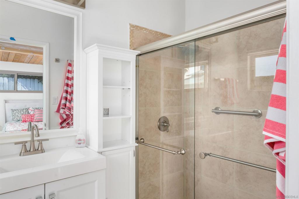 MLS #250042151SD image #15