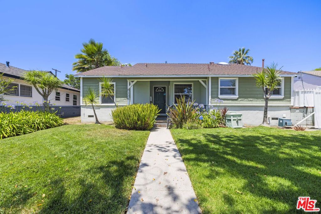 8136 Genesta Avenue