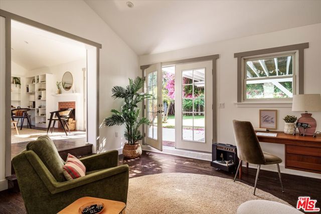 4148 Brunswick Avenue, Los Angeles CA: https://media.crmls.org/mediaz/154bc4bc-403e-4787-9c6e-489fdf2fd8f3.jpg