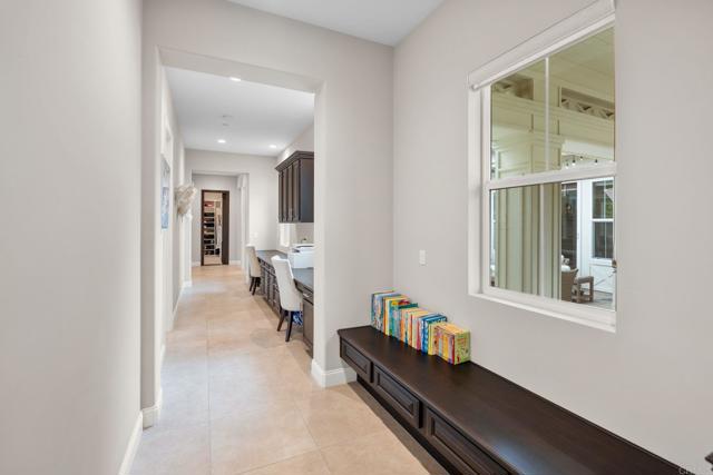956 Urania Avenue, Encinitas CA: https://media.crmls.org/mediaz/154c51cc-9d57-4262-9a48-25c17850f4a6.jpg