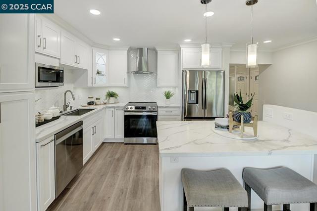 1459 Rockledge Ln, Walnut Creek CA: https://media.crmls.org/mediaz/154c596c-ba56-43fb-a579-74c512428d55.jpg