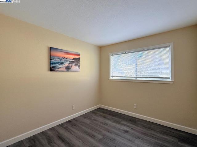 68 El Toro Ct, Fairfield CA: https://media.crmls.org/mediaz/154cd5bc-0d52-4088-86de-9beb310436a7.jpg