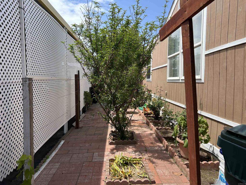 2550 Valley Pkwy - photo 9