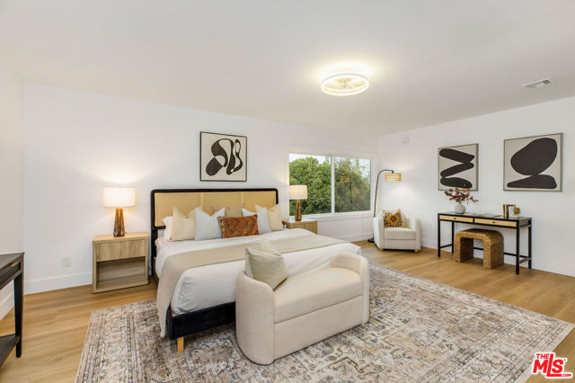4804 La Villa Marina, Marina del Rey CA: https://media.crmls.org/mediaz/154d9412-835e-47c0-93ac-6fc614ac051d.jpg