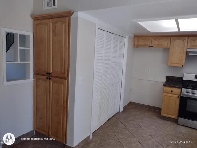 Detail Gallery Image 3 of 32 For 118 E Ventura St #H,  Santa Paula,  CA 93060 - 2 Beds | 1/1 Baths