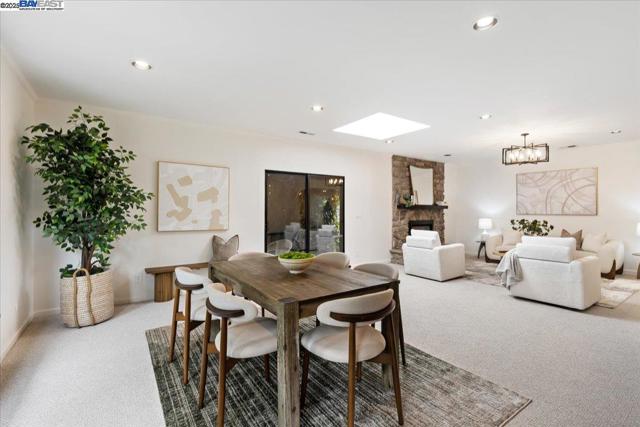 34264 Atteridge Pl, Fremont CA: https://media.crmls.org/mediaz/1550a84f-afb3-4b0c-ac50-f58428100b69.jpg