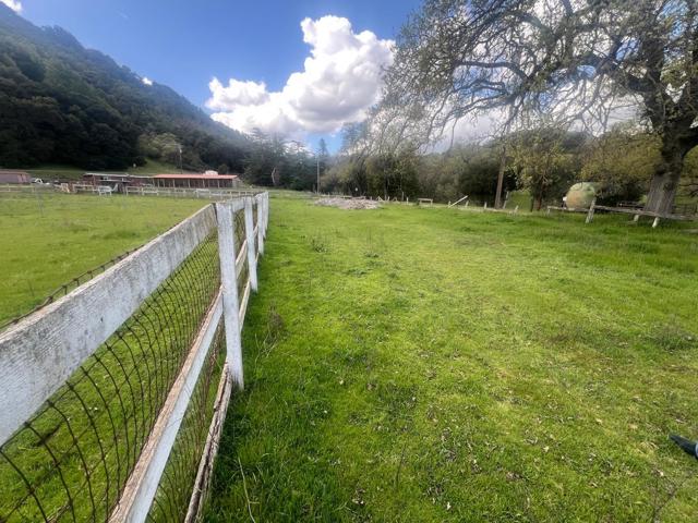 5390 Little Uvas Road, Morgan Hill CA: https://media.crmls.org/mediaz/15514d0f-d682-4f4c-83fd-3b6152ac512d.jpg