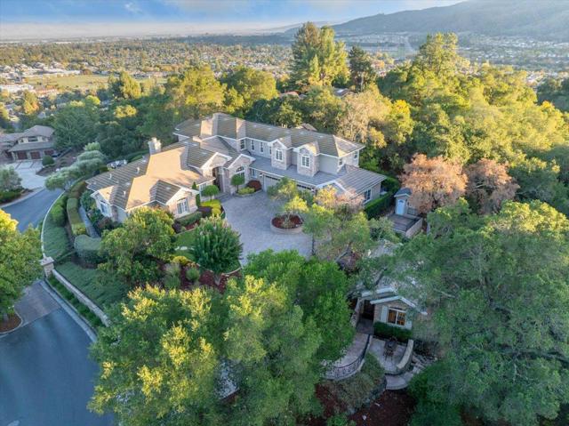 1750 Vista Del Sur, Gilroy CA: https://media.crmls.org/mediaz/1551c175-5040-494f-9f7a-1b0e3ed7b542.jpg