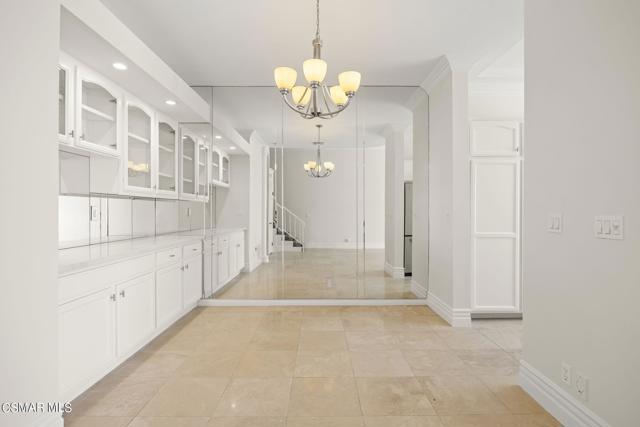 14-web-or-mls-Upmarketmedia_3123Hil-36
