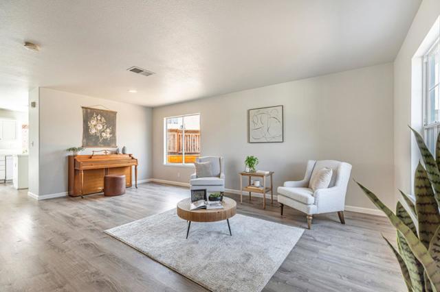 1770 Brentwood Court, Hollister CA: https://media.crmls.org/mediaz/15523049-34ff-45e8-8038-c140a6070e00.jpg