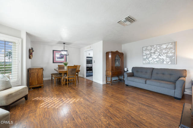 Detail Gallery Image 2 of 29 For 1457 S Burnaby Dr, Glendora,  CA 91740 - 3 Beds | 2 Baths